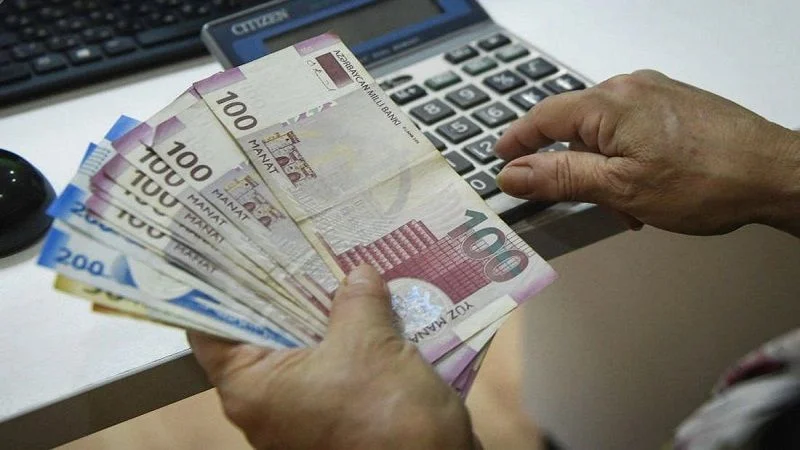 Pensiyaçılara 232 manat, uşaqlara 246 manat Yeni QANUN KONKRET