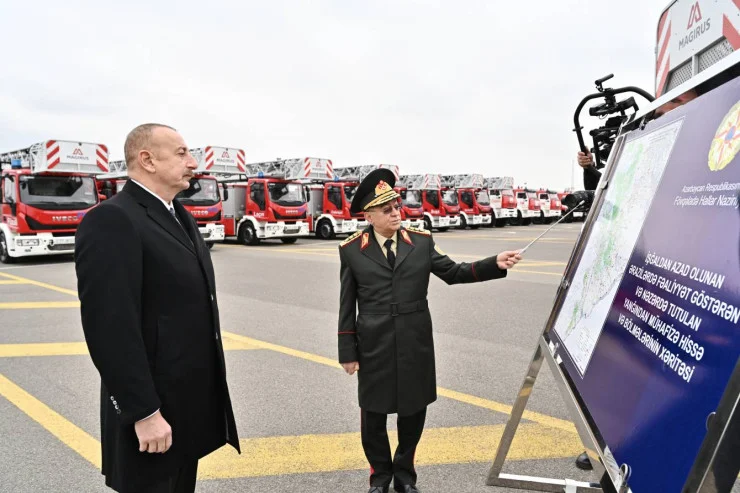 19 illik peşə yolu... FOTOLENT