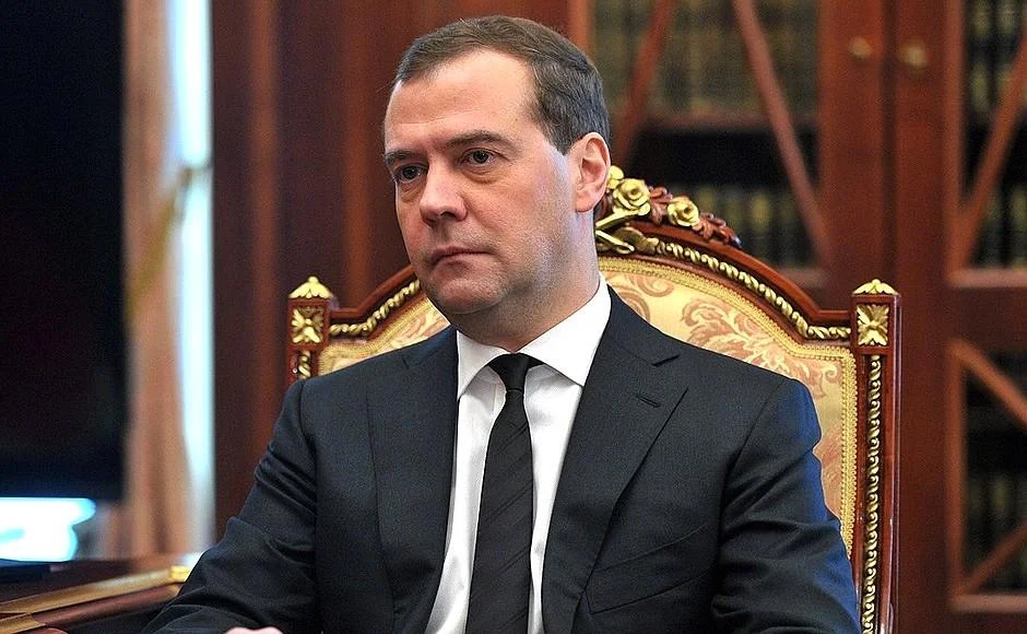 “RUSİYAYA DAHA YENİ REGİONLAR QATACAĞIQ” Medvedev Kremlin yeni işğal planlarını açıqladı sırada hansı ölkələrdir? VİDEO AzPolitika onlayn siyasiictimai qəzet