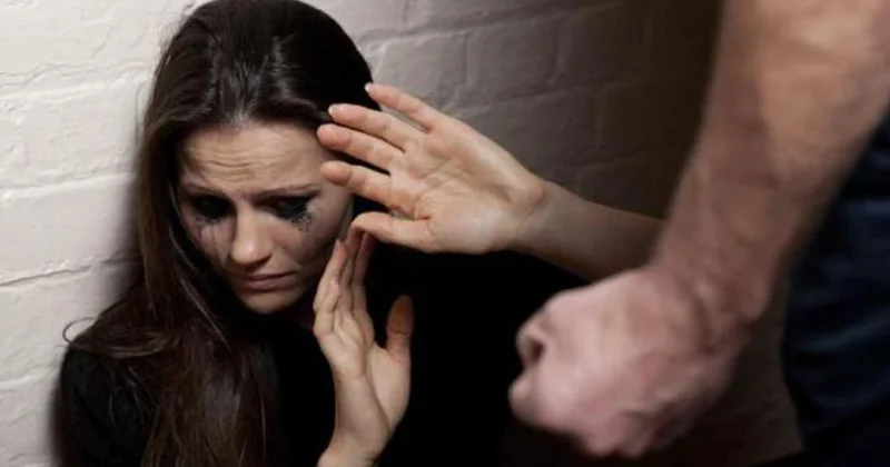 Məişət zorakılığından əziyyət çəkənlər uzunmüddətli mühafizə orderi üçün rüsum ödəməyəcəklər