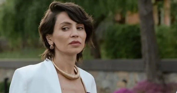 Günay evlərini sadaladı