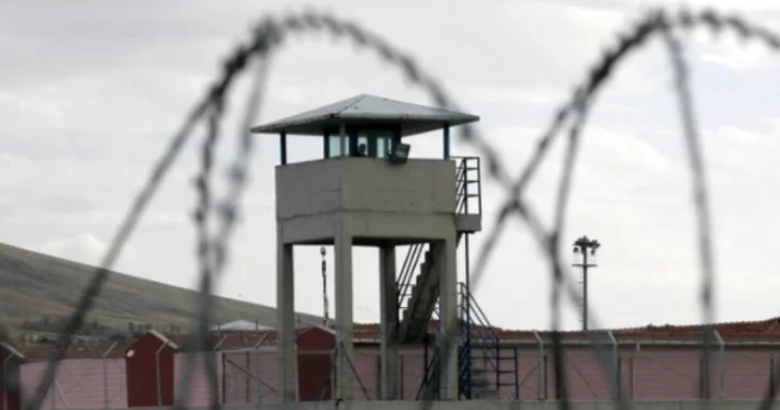 Bu məhkumlərin cəzası 6 ay azaldılacaq QƏRAR