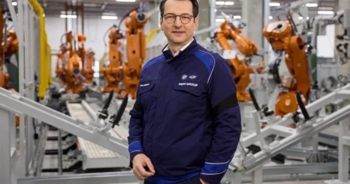 Təcrübəçi kimi gəlmişdi, indi BMW yə rəhbər oldu FOTO