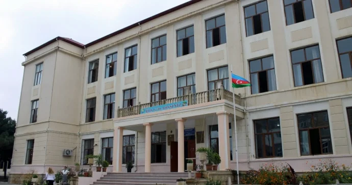 Uşaqları qalın geyindirin 166 nömrəli məktəb liseydə istilik problemi