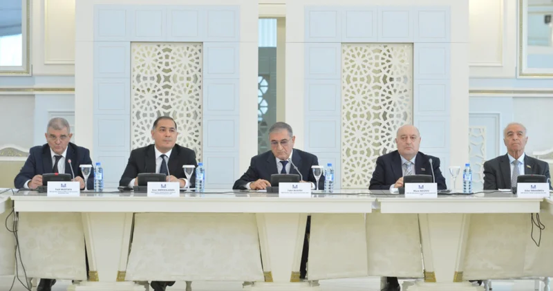 Elektron siqareti qadağan edən qanun bu deputatın təşəbbüsü ilə hazırlanıb