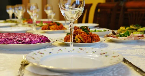 Yeni il süfrəsində gizlənən təhlükə: bu qida kombinasiyasından uzaq durun