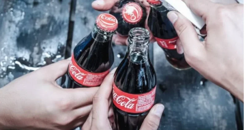 Coca Cola 65 illik müəssisəsini bağlayıb