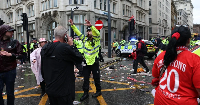 Британца, наехавшего на толпу болельщиков Ливерпуля , приговорили к 21,5 году тюрьмы