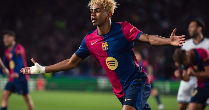 Lamin Yamal dünyanın ən yaxşı gənc futbolçusu seçildi