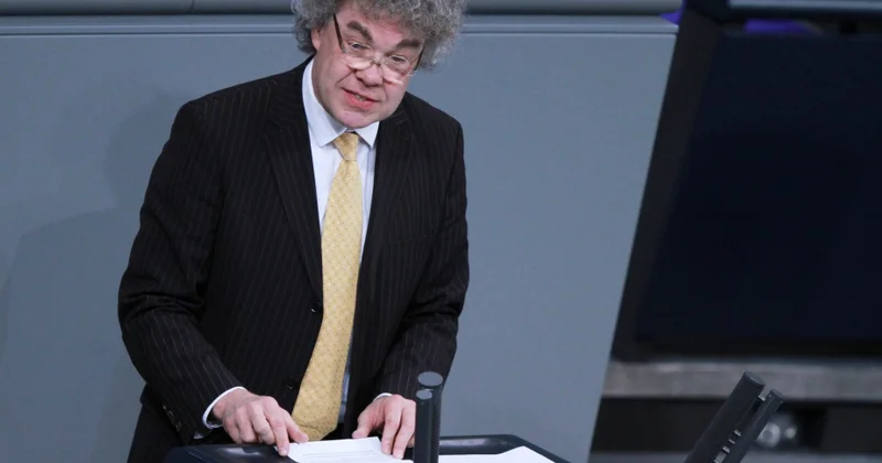 Faşist salamına görə almaniyalı deputat məsuliyyətə cəlb edilib