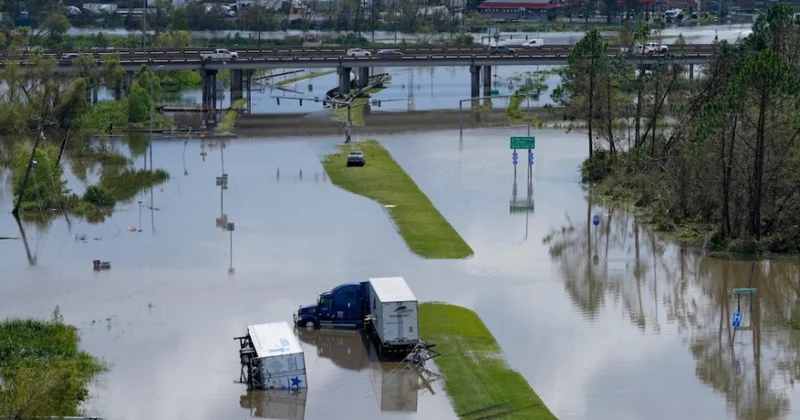 ABŞ da damba uçdu 50 min nəfər təxliyə olunur