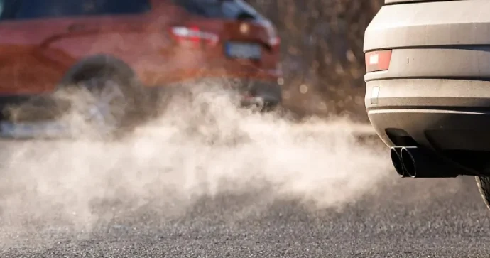 Avropa Komissiyası benzin və dizel mühərrikli maşınlarla bağlı qərarın yumşaldılmasını təklif edib