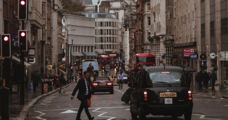 Böyük Britaniyada işsizlik səviyyəsi pik həddə çatıb