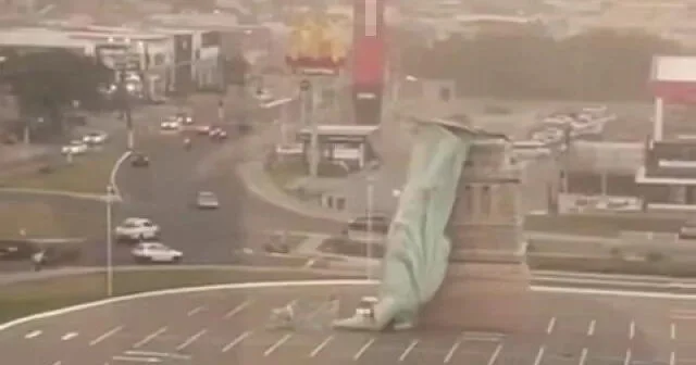 35 метровая копия Статуи Свободы обрушилась в Бразилии ВИДЕО