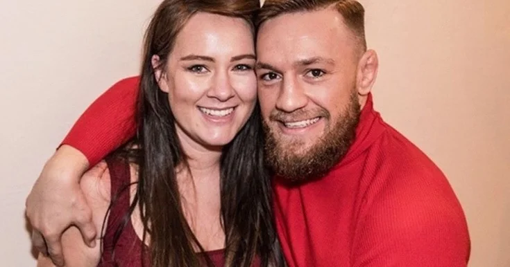 Makqreqor 17 il sonra onunla evləndi