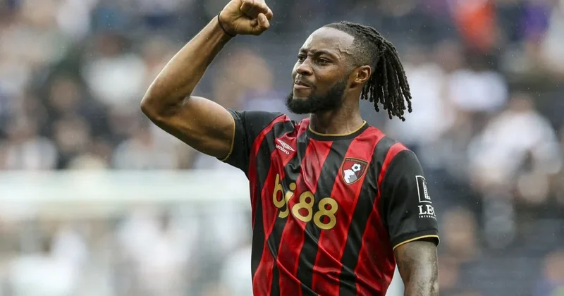 “Mançester Yunayted” dünən qapısına qol vuran oyunçunu transfer etmək istəyir