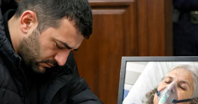 Dələduzluqla əldə etdiyi pulu anasının müalicəsinə xərcləyən şəxsə hökm oxundu