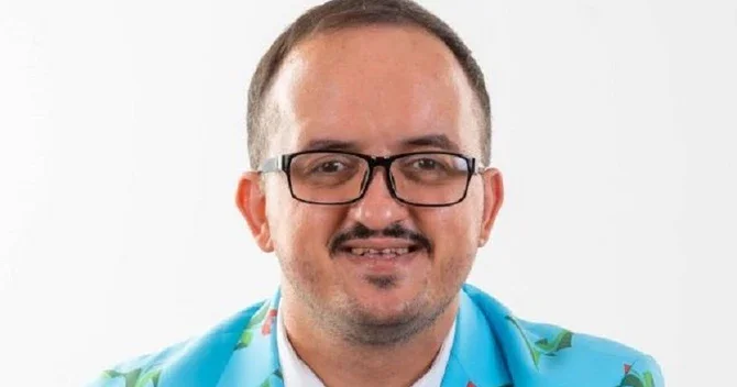 Qırmızı adam Faiqi bu suala görə döymək istəyiblər Özü danışdı