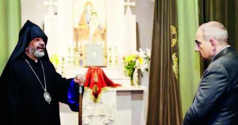 Paşinyan, Napoleon və Erməni Apostol Kilsəsi