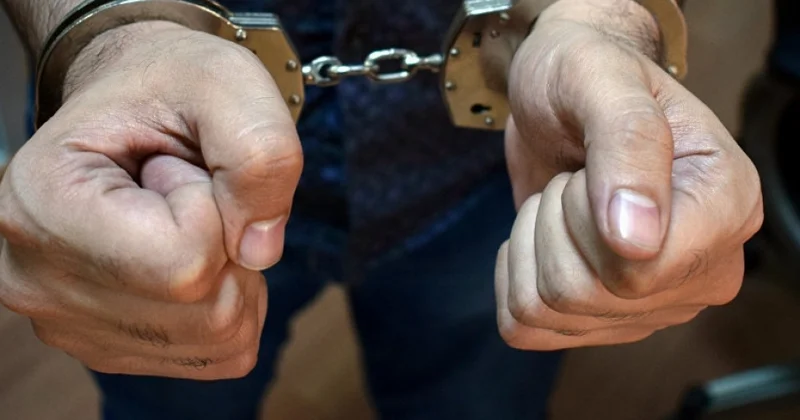 Müştərinin “İphone 17”ni oğurlayan şəxsi polis saxladı