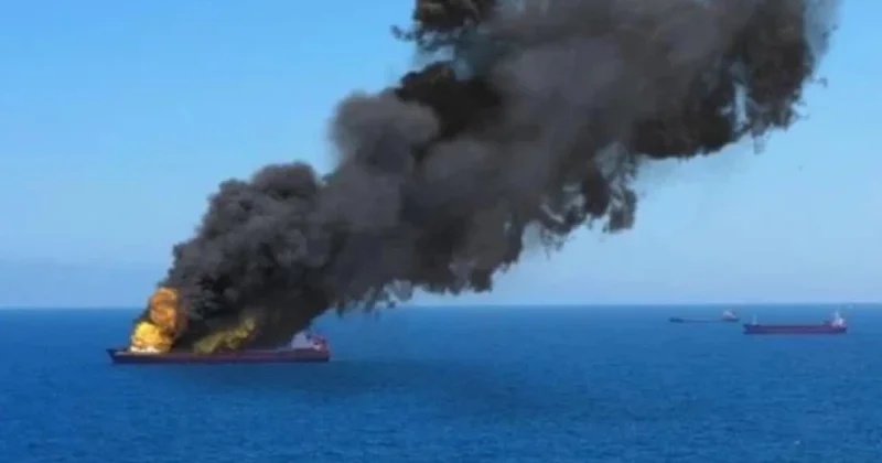 Америка бьет по нарколодкам : 8 погибших