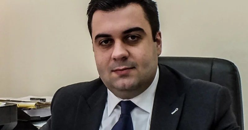 Sabiq nəqliyyat naziri korrupsiya ittihamı ilə saxlanılıb