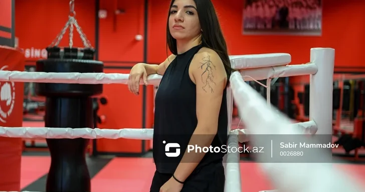 Суд вынес решение по делу тренера по кикбоксингу и ее ученика, обвиняемых в вооруженном разбое в АР