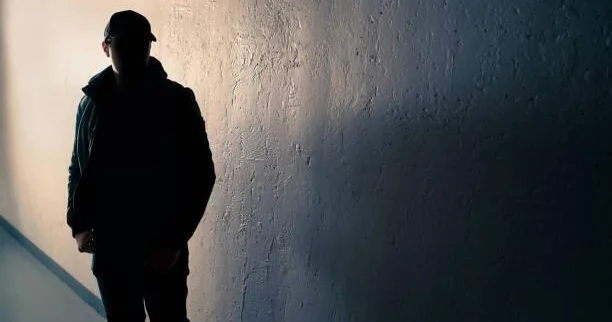 16 yaşlı oğlan bıçaqlandı həmyaşıdı şübhəli bilinir