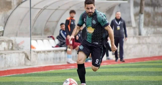 Dörd aydır maaş almırıq, ayıb deyil?