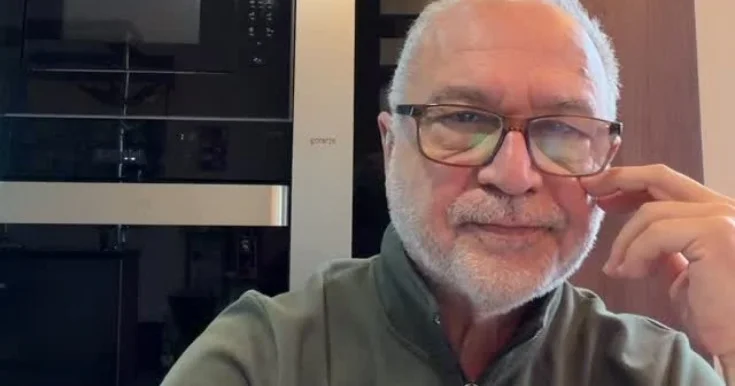 Uçuşlardakı yeni qaydaya əsəbiləşdi Video