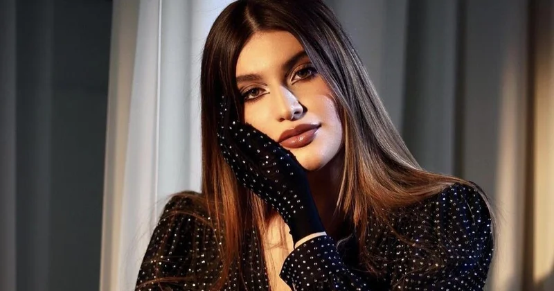 Rəqsanənin qızının əl ələ görüntüləndiyi müğənni KİMDİR? VİDEO