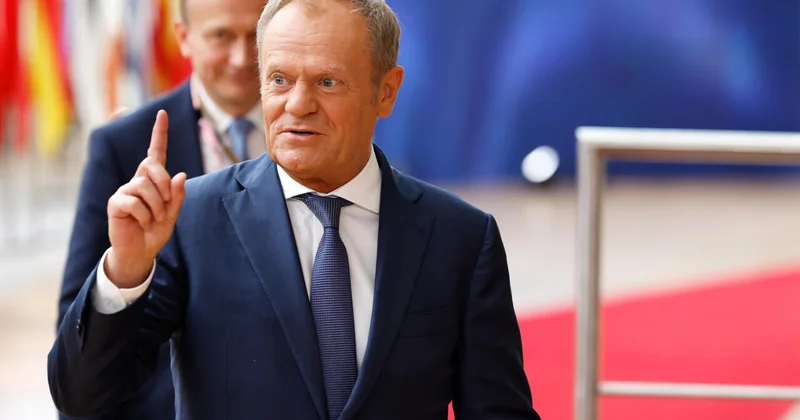 Туск пожаловался на Навроцкого