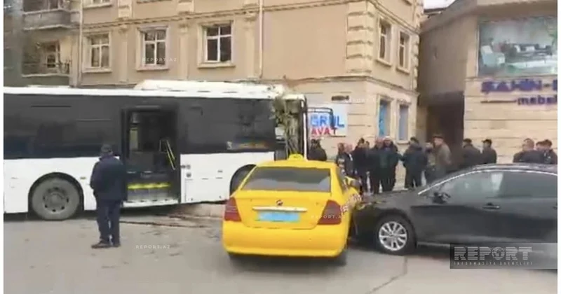 Naxçıvanda zəncirvari QƏZA: Avtobus dörd avtomobilə çırpıldı FOTO/VİDEO