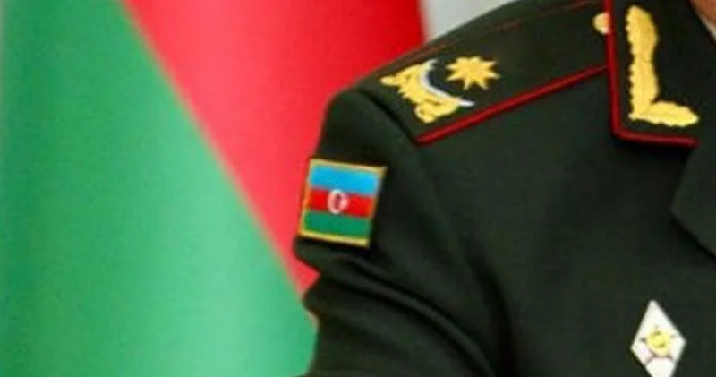 Daha bir general işdən çıxarıldı FOTO