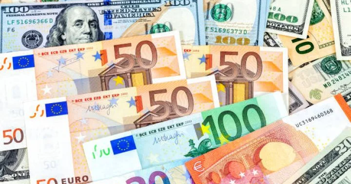 Rəsmi məzənnələr açıqlandı