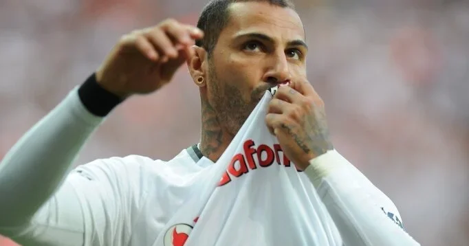 Beşiktaş ın sabiq ulduzu komandanın indiki durumundan narazıdı