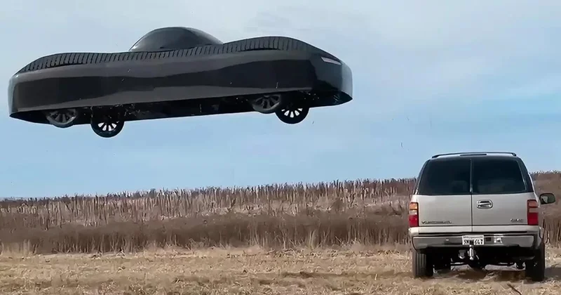 Tıxac probleminə son: Uçan elektrik avtomobili gələn il yollarda ola bilər FOTO