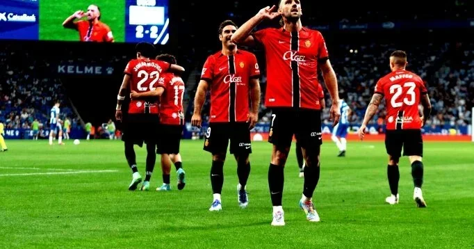 Fənər in sabiq forvardı geri dönməyə razıdı