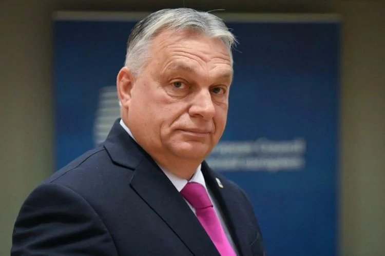 Orban: Brüssel Sorosun cibindədir