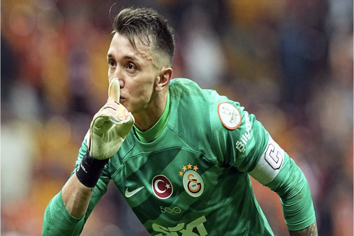 Muslera “Qalatasaray”ın tarixinə düşüb