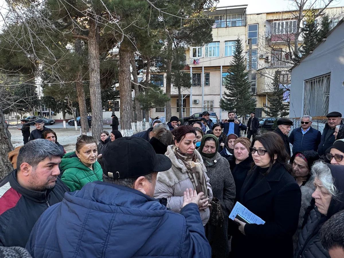 Deputat Sumqayıtda səyyar qəbul keçirdi: Bəzi məsələləri yerindəcə həll etdi FOTOLAR