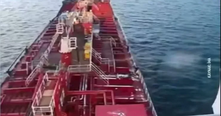 Türk şirkətinə məxsus gəmi Rusiya PUA sı ilə vuruldu HADİSƏ ANI