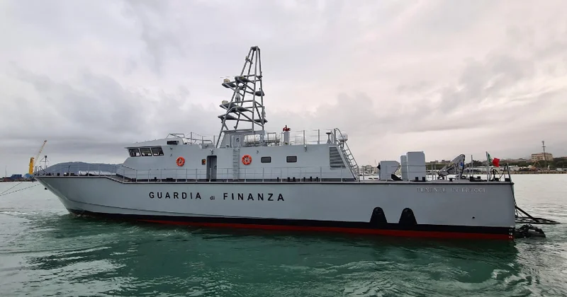 В Италии арестовали судно, подозреваемое в связях с Россией Minval Politika
