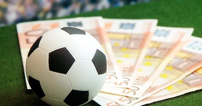 Pul qazanmaq həvəsi futbol oynamağa mane olanda...