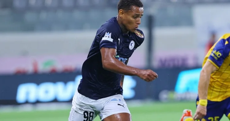 “Neftçi” Almeydanı heyətinə qatır