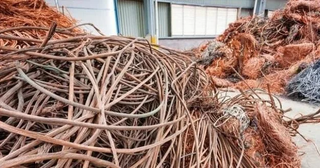 Во Франции у воров медного кабеля конфисковали усадьбу и активы на €4,5 млн