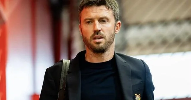 Debütü derbidə Qvardiolaya qarşı oldu Möhtəşəm qələbə qazandı