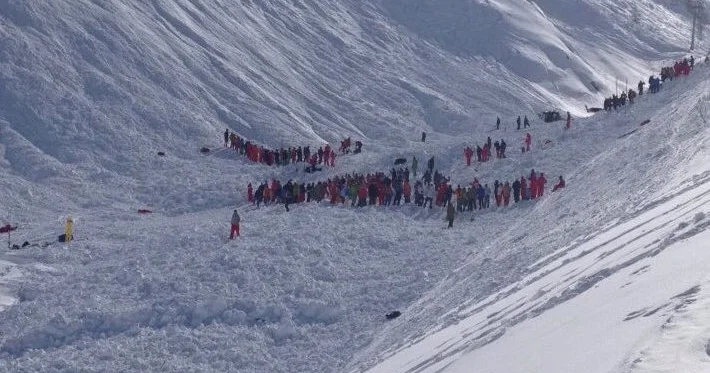 Alp dağlarında növbəti qar uçqunları: ölənlər var