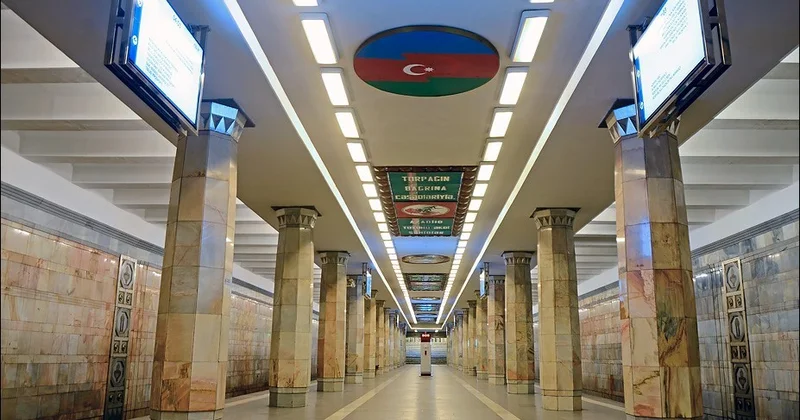 Пассажир скончался на станции метро 20 Января