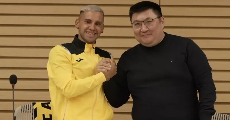 Кайрат подписал контракт с аргентинским хавбеком